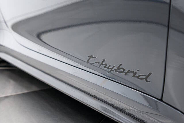 2025 Porsche 911 Carrera 4 GTS