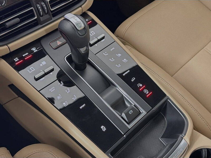 2023 Porsche Macan