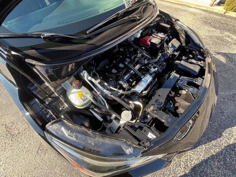 2021 Nissan Versa SR