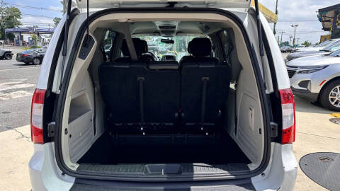 2014 Chrysler Town and Country Touring