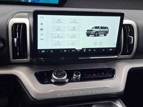 2025 Ford Expedition MAX Active