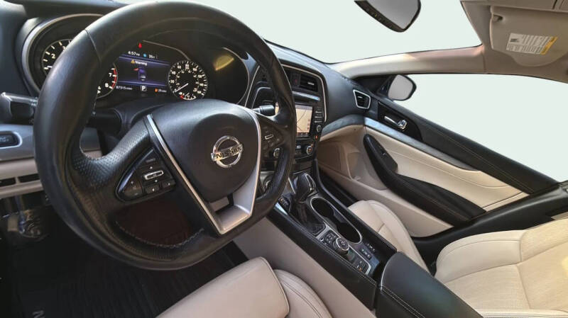 2016 Nissan Maxima