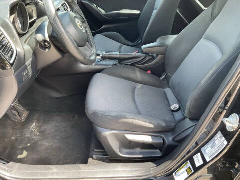 2016 Mazda MAZDA3 i Sport