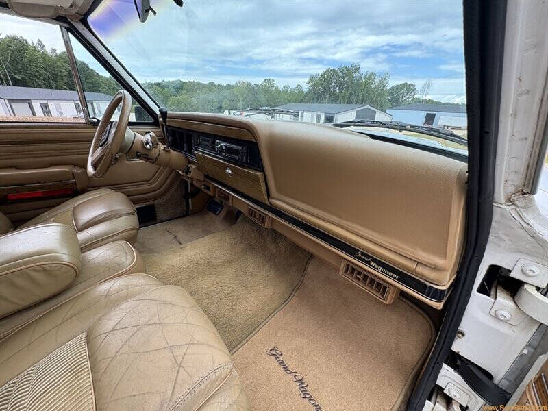 1988 Jeep Grand Wagoneer