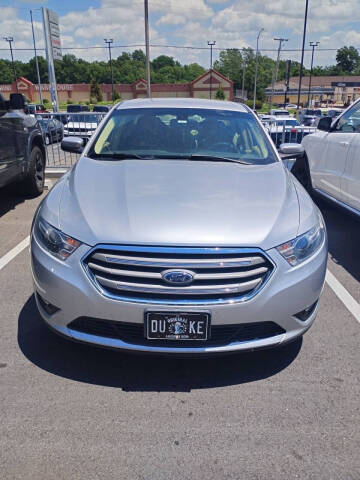 2016 Ford Taurus SEL