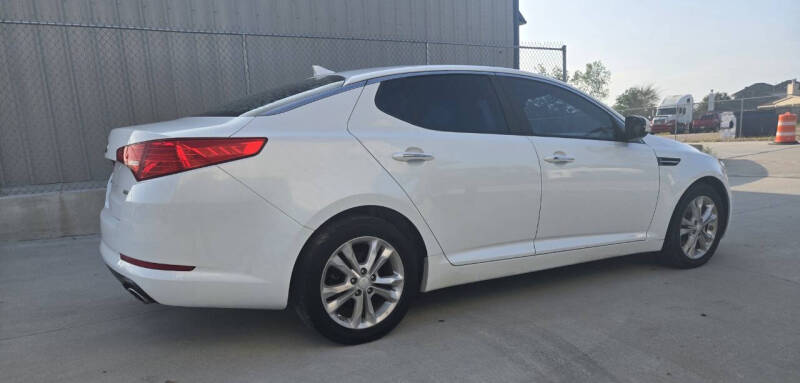 2013 Kia Optima EX photo 18