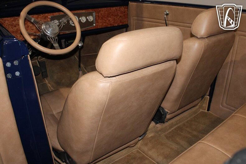 1937 Ford Phaeton