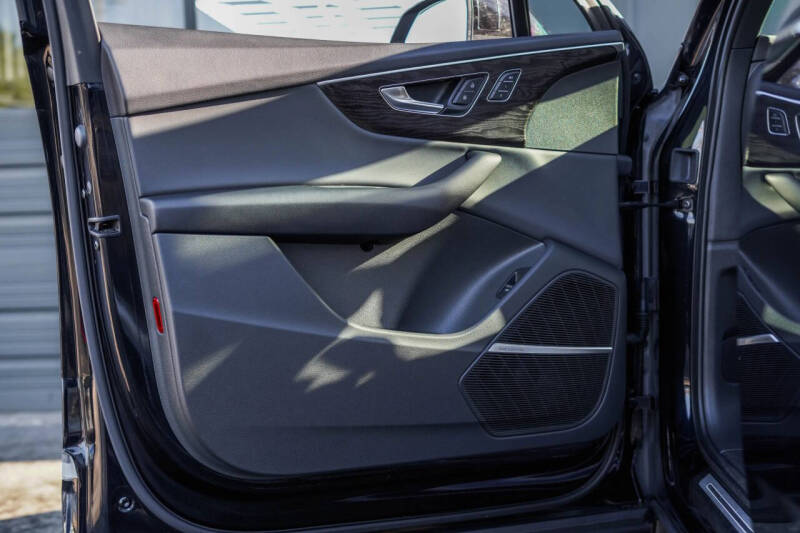 2021 Audi Q7 quattro Premium Plus 55 TFSI