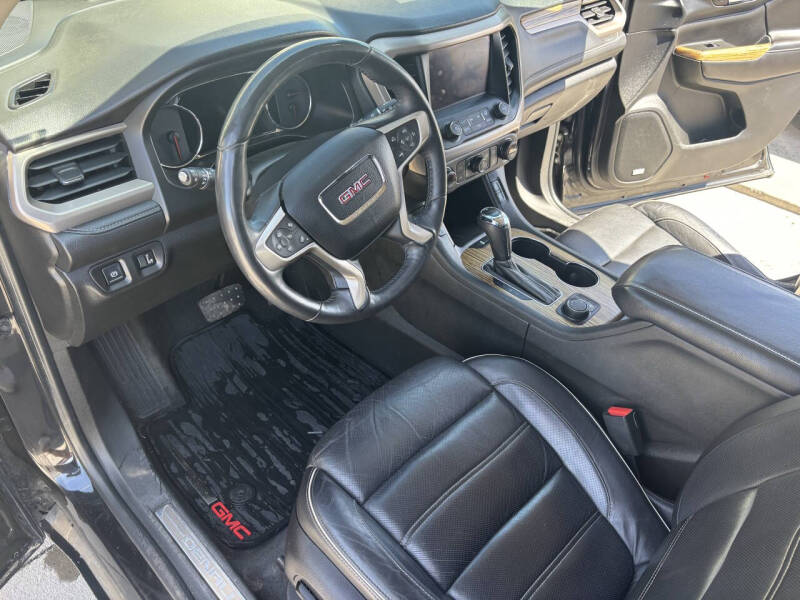 2017 GMC Acadia Denali