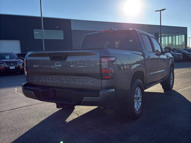 2024 Nissan Frontier SV