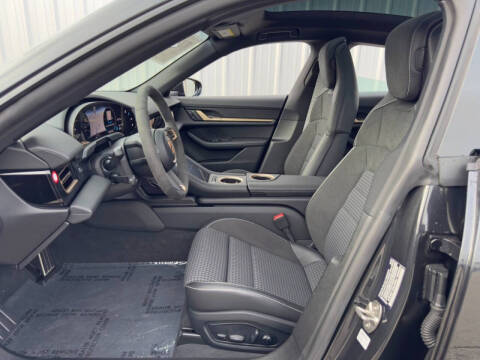 2025 Porsche Taycan 4S