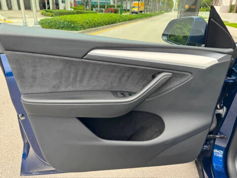2024 Tesla Model Y Long Range