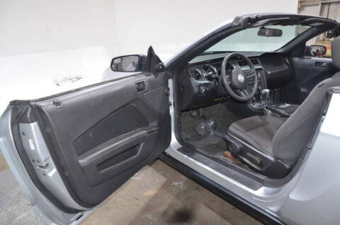 2012 Ford Mustang V6