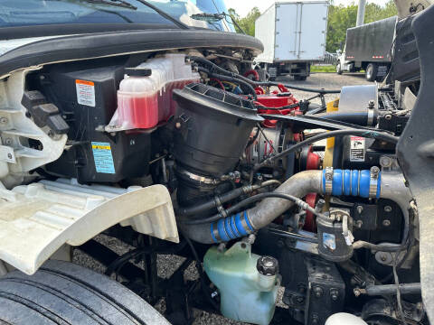 2018 Freightliner M2 106