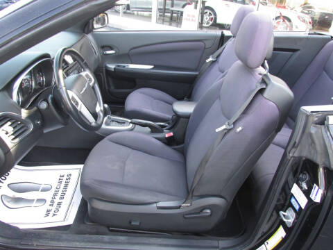 2013 Chrysler 200 Touring