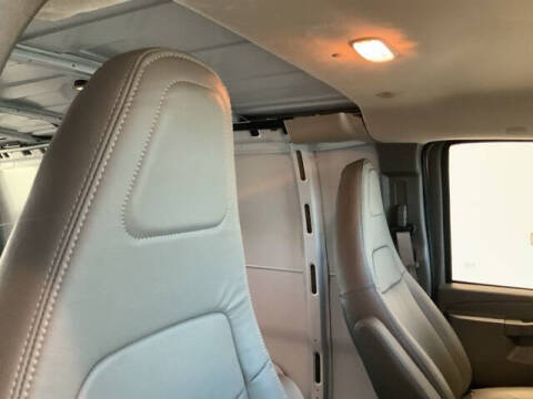 2025 Chevrolet Express 3500