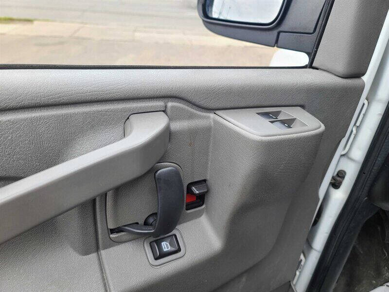 2017 Chevrolet Express 2500