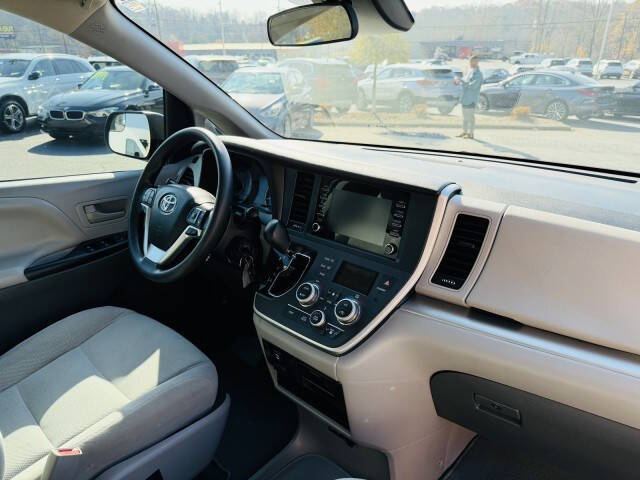 2020 Toyota Sienna L 7-Passenger