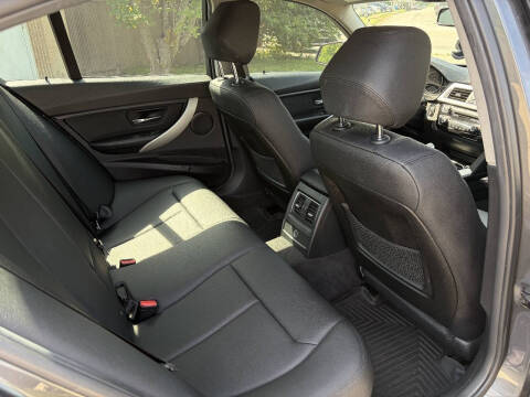 2017 BMW 3 Series 320i