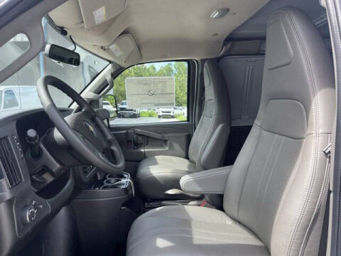 2025 Chevrolet Express 2500