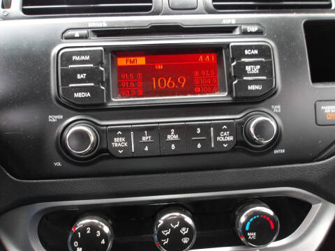 2012 Kia Rio 5-Door LX