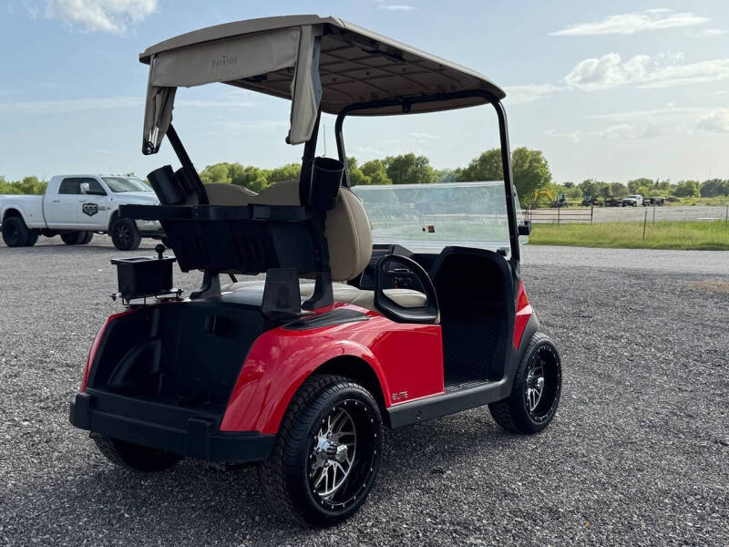 2024 E-Z-GO RXV ELiTE