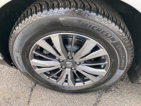 2018 Nissan Pathfinder SV