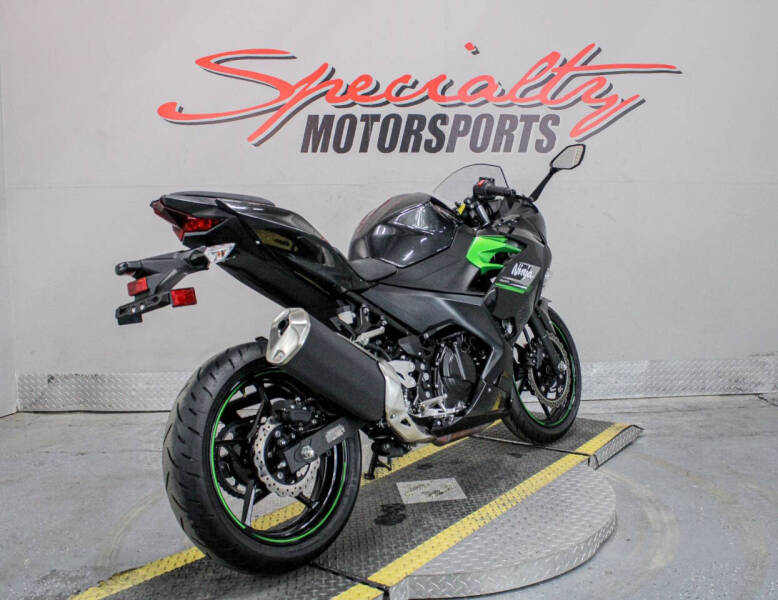 2023 Kawasaki Ninja 400