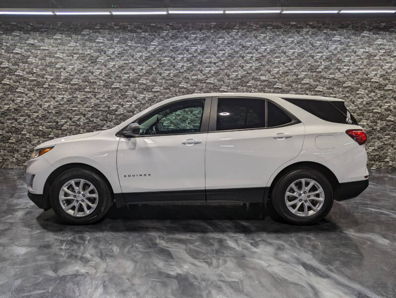 Used 2020 Chevrolet Equinox LS with VIN 3GNAXHEVXLS654964 for sale in Detroit, MI