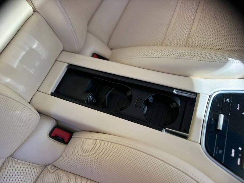 2023 Porsche Panamera GTS