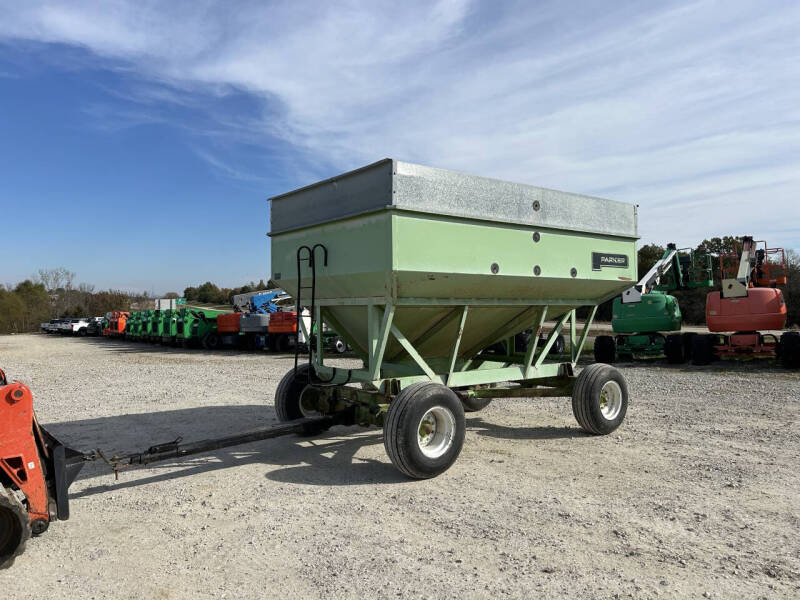 2026 Parker 2600 Gravity Wagon