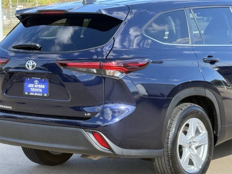 2025 Toyota Highlander LE