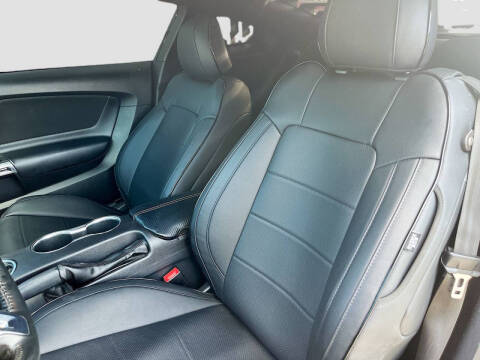2020 Ford Mustang EcoBoost