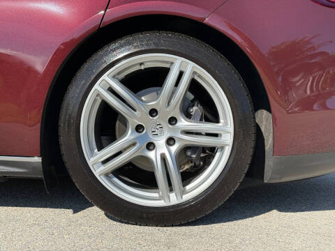 2018 Porsche Panamera 4 Executive