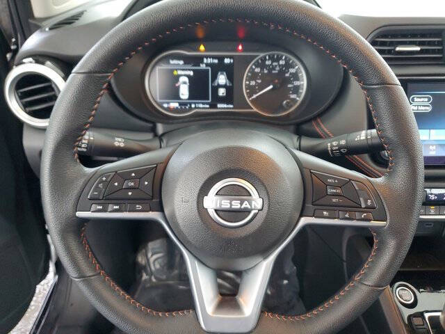 2023 Nissan Versa SR