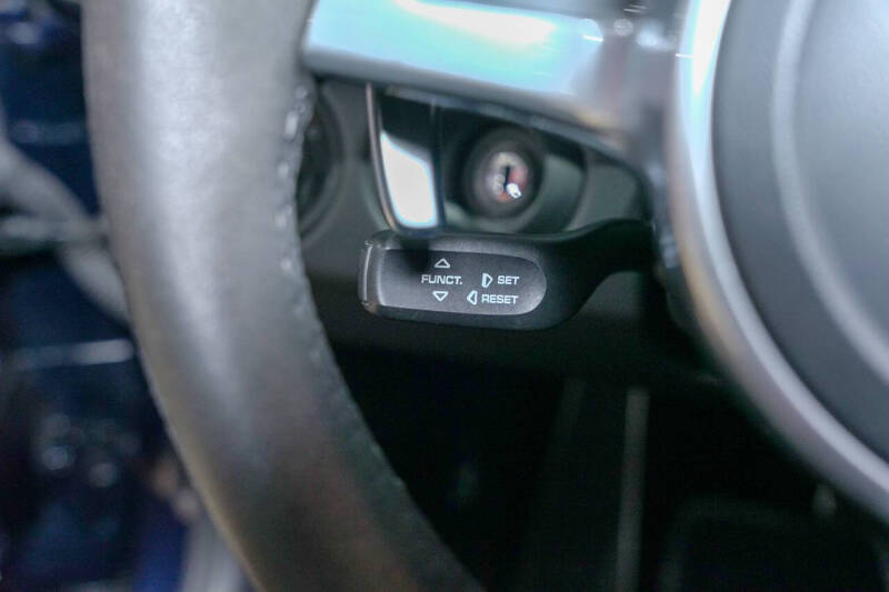 2012 Porsche Cayman R