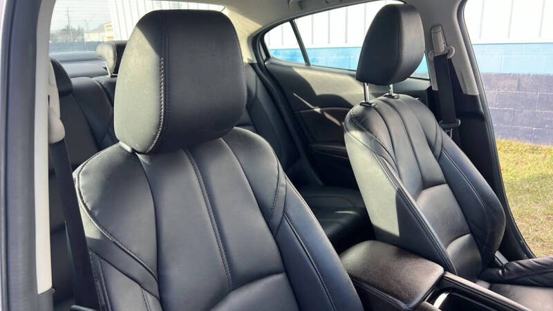 2018 Mazda MAZDA3 Touring