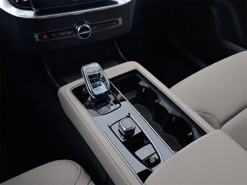 2026 Volvo XC90 B6 Plus 7P