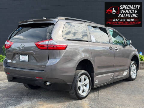 2018 Toyota Sienna LE Mobility 7-Passenger