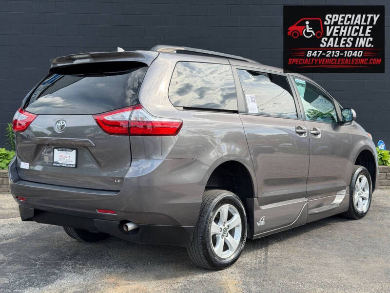 2018 Toyota Sienna LE Mobility 7-Passenger