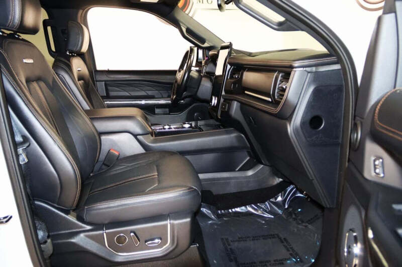 2023 Ford Expedition MAX Platinum