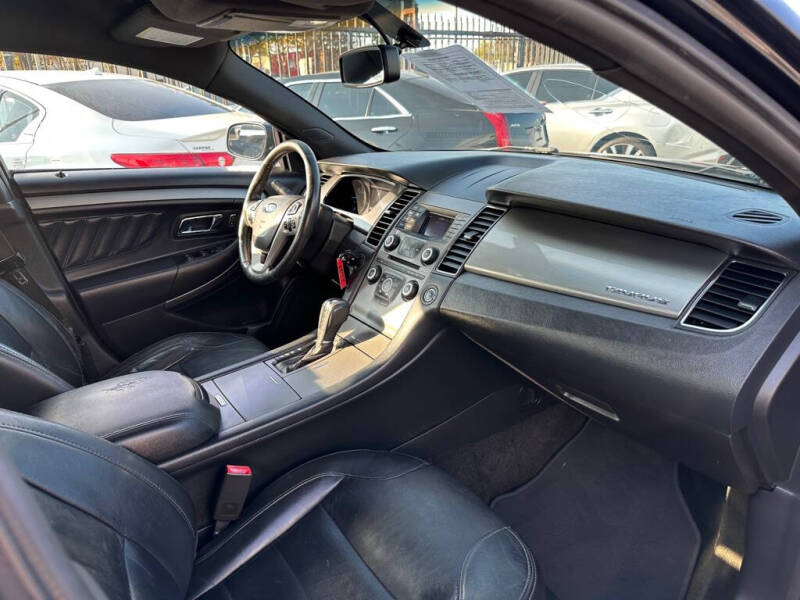 2015 Ford Taurus SEL