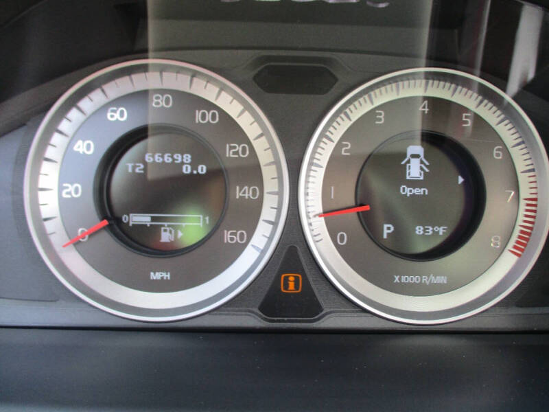 2012 Volvo XC70 T6 Premier Plus