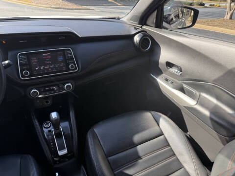 2020 Nissan Kicks SR