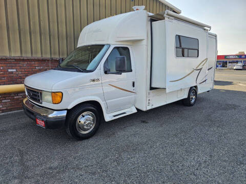 2004 Lexington Class C Mini Motorhome