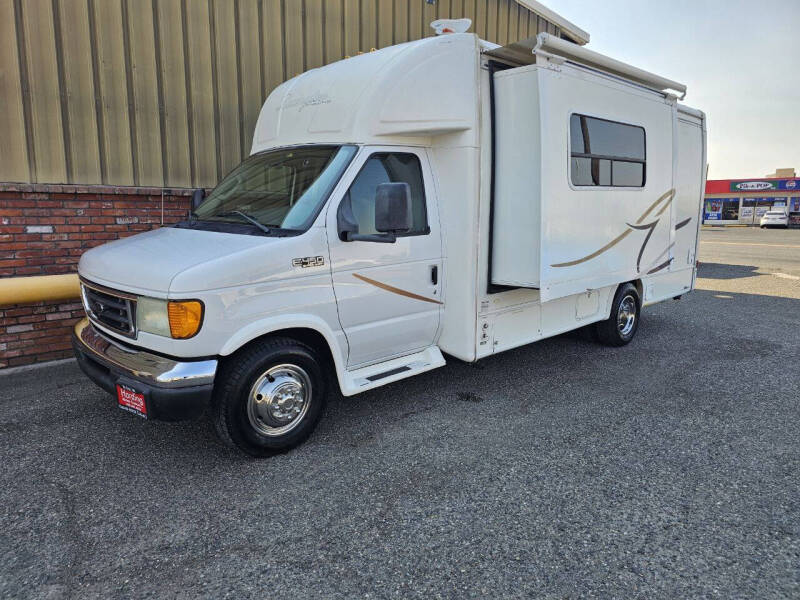 2004 Lexington Class C Mini Motorhome
