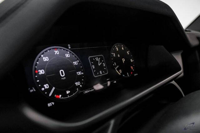 2024 Land Rover Defender 130 P400 X-Dynamic SE