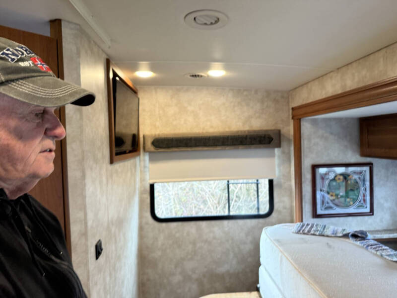 2019 Winnebago Vista 27PE