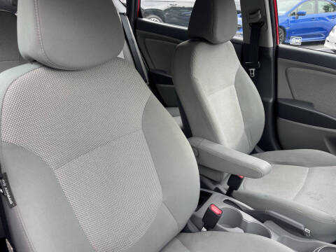 2013 Hyundai Accent GS