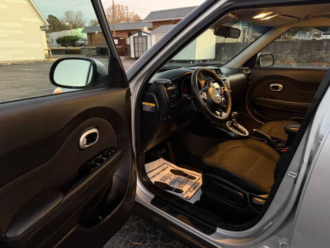 2019 Kia Soul +